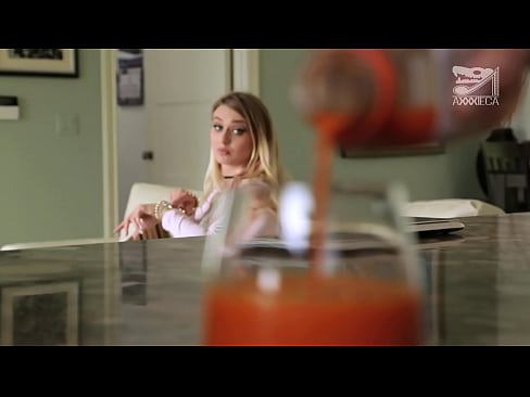 ❤️ ګرمه نجلۍ د لویو ټوټو او سخت بلی سره له لاسه ورکوونکي څخه چرګ ترلاسه کوي، مګر ډیر سخت ❤️❌  ❌